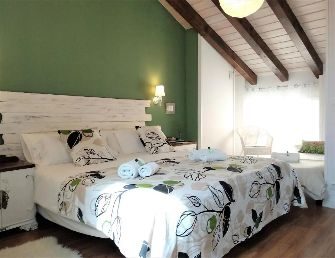 Casa Rural Madera Y Sal Salinas de Anana 0*,