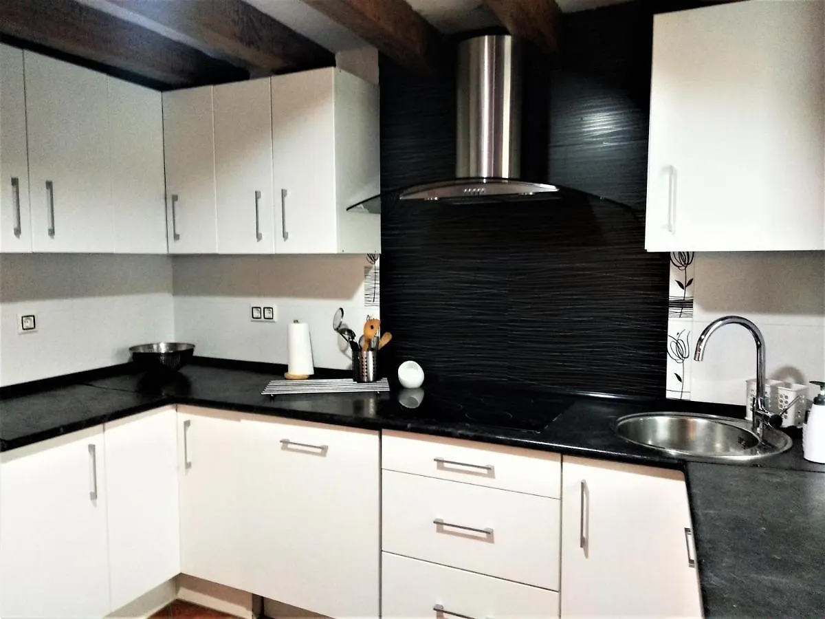 Casa Rural Madera Y Sal Salinas de Anana 0*,  Španělsko